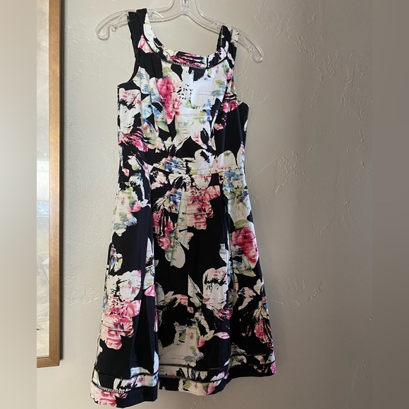 White House Black Market|4| “Faille Firl” in black & parasol pink. NWT. - Picture 6 of 9